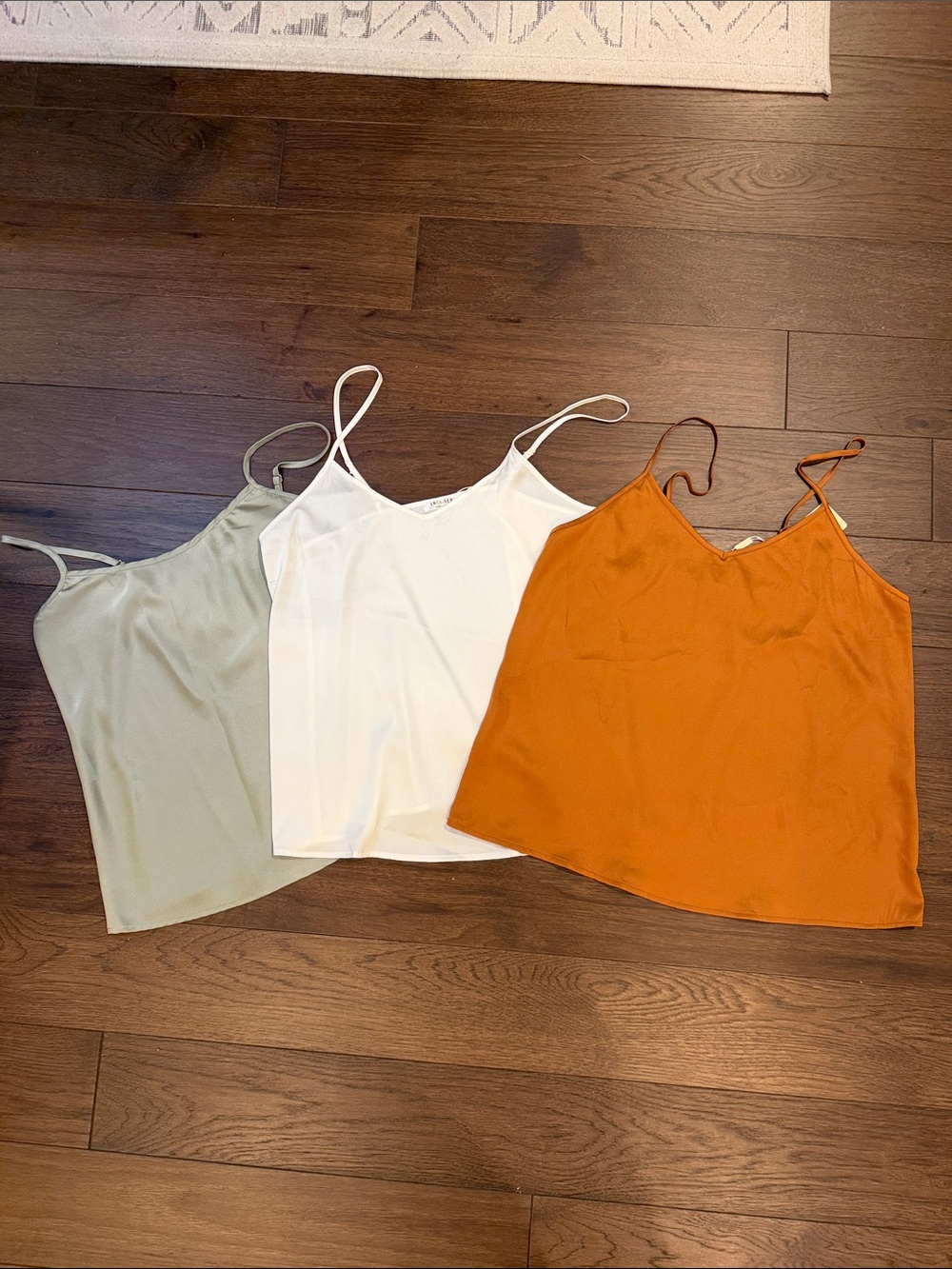Ekouaer Silk Like Tank Tops Size Medium Set of 3 - White, Green and Rust